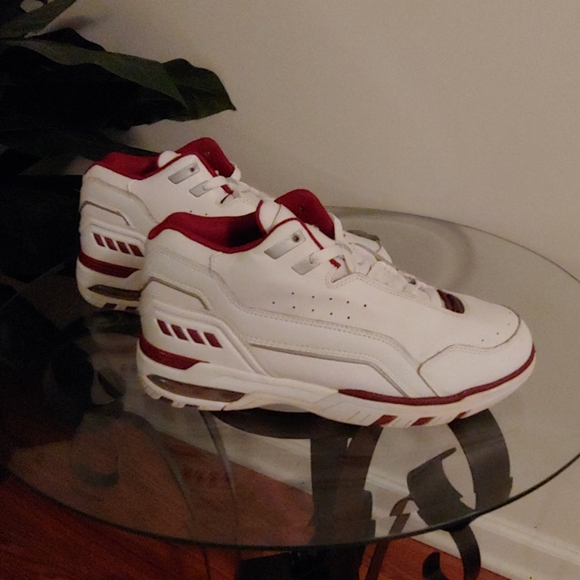 Spalding Sneakers - Picture 1 of 5